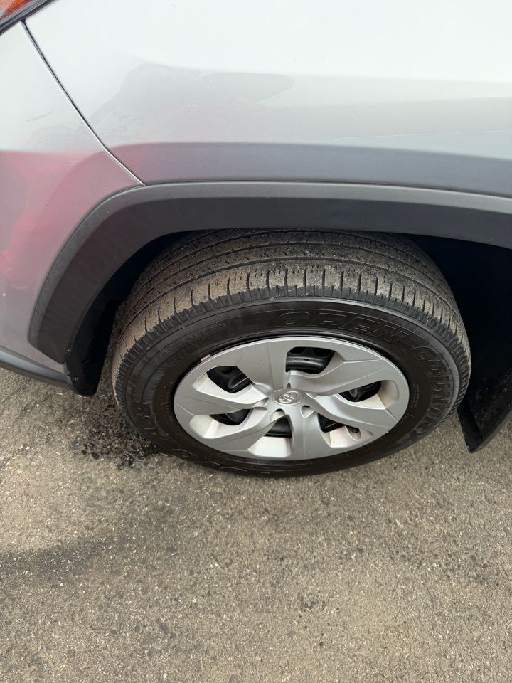 Toyota RAV4 LE AWD (Natl) 2022