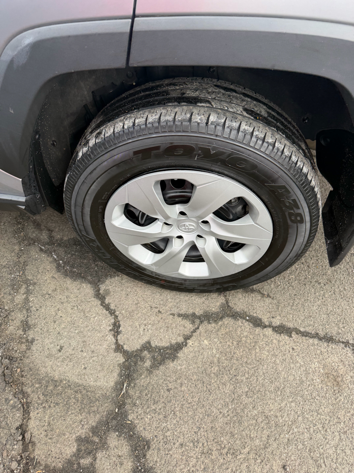 Toyota RAV4 LE AWD (Natl) 2022