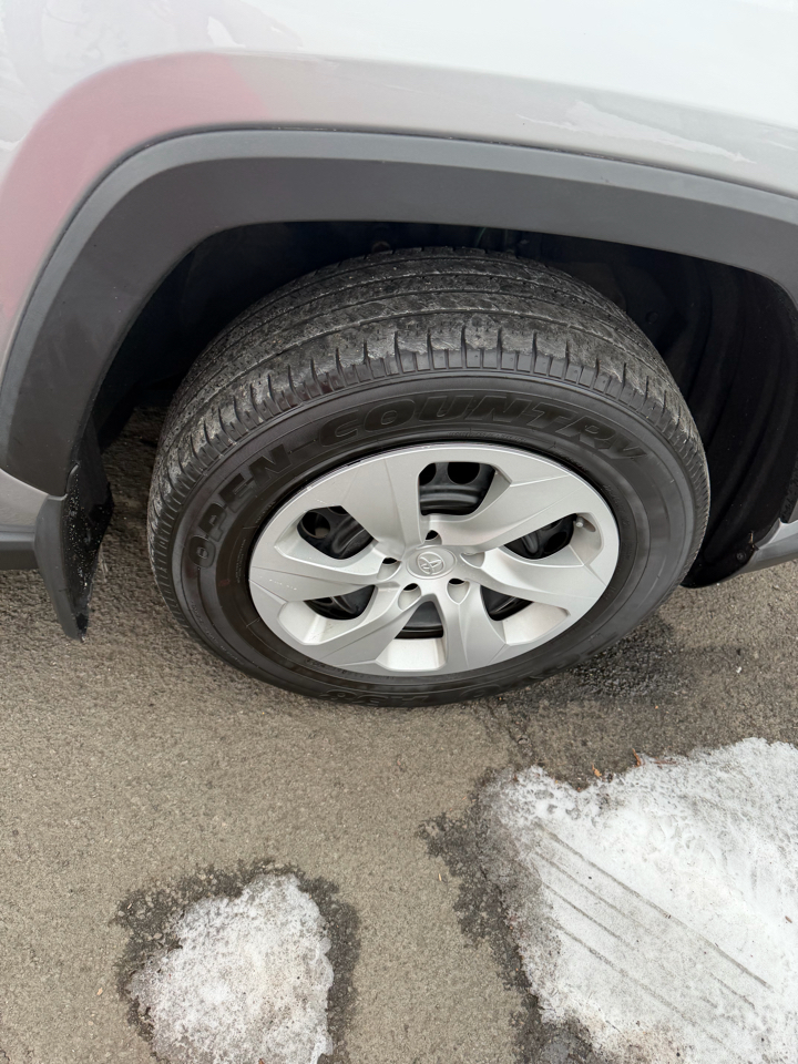 Toyota RAV4 LE AWD (Natl) 2022