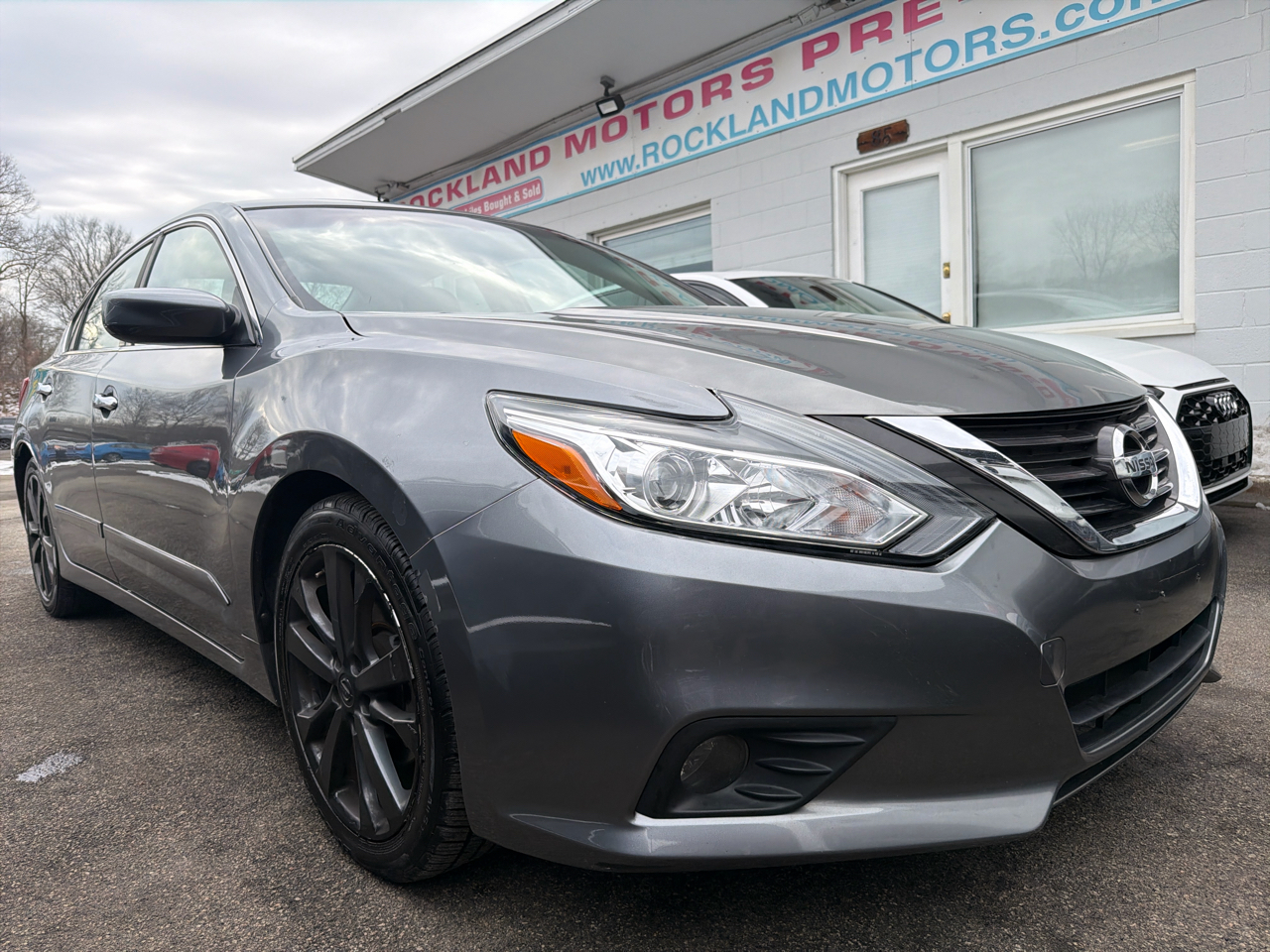 Nissan Altima 2.5 SR Sedan 2017