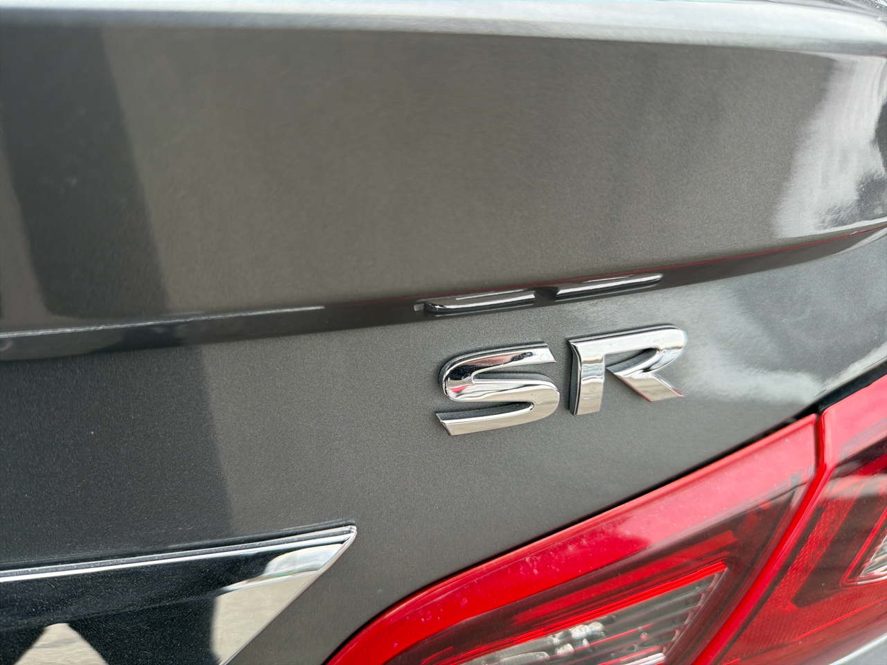 Nissan Altima 2.5 SR Sedan 2017