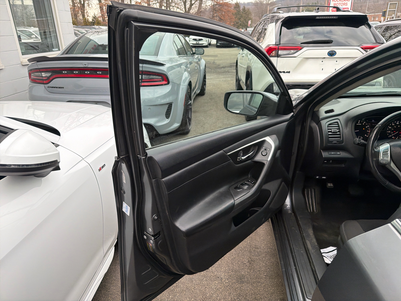 Nissan Altima 2.5 SR Sedan 2017