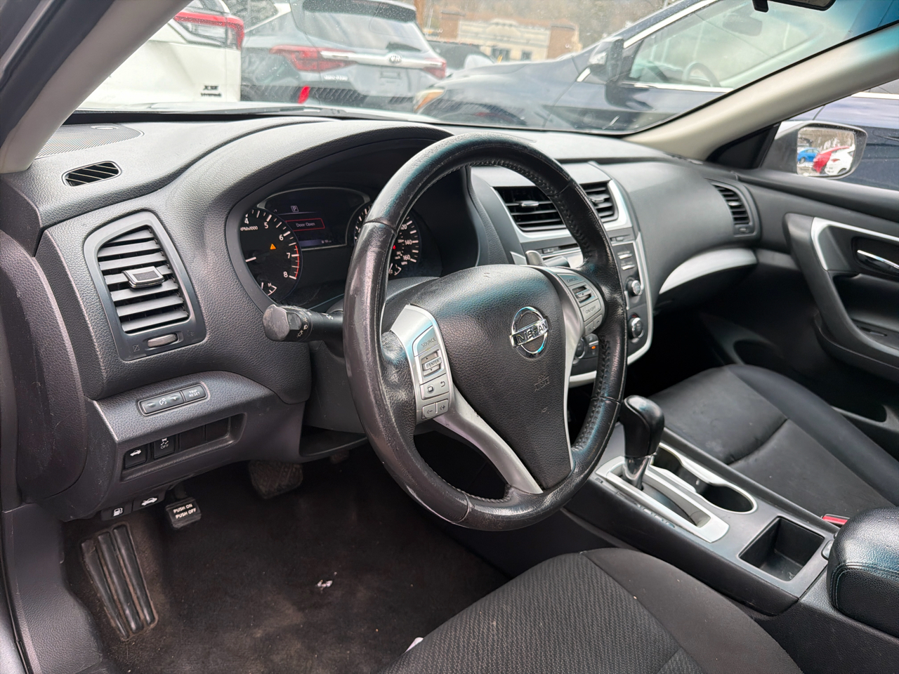 Nissan Altima 2.5 SR Sedan 2017