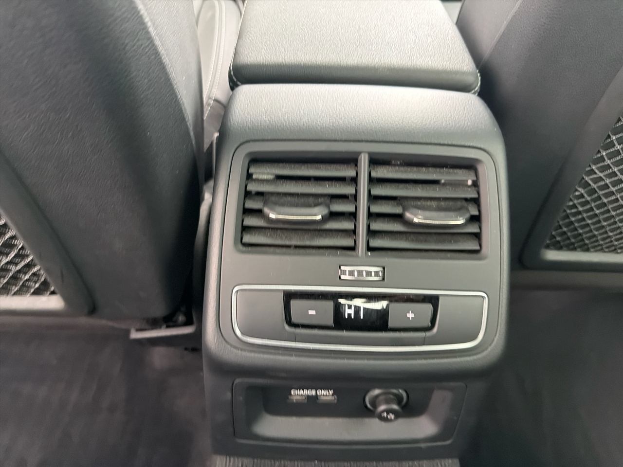 Audi A4 Sedan S line Premium Plus 45 TFSI quattro 2021