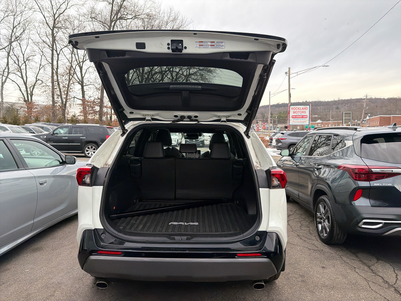 Toyota RAV4 Hybrid XSE AWD (Natl) 2020