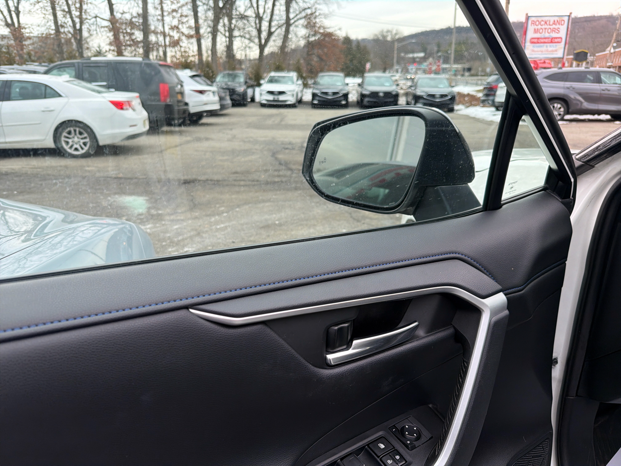 Toyota RAV4 Hybrid XSE AWD (Natl) 2020