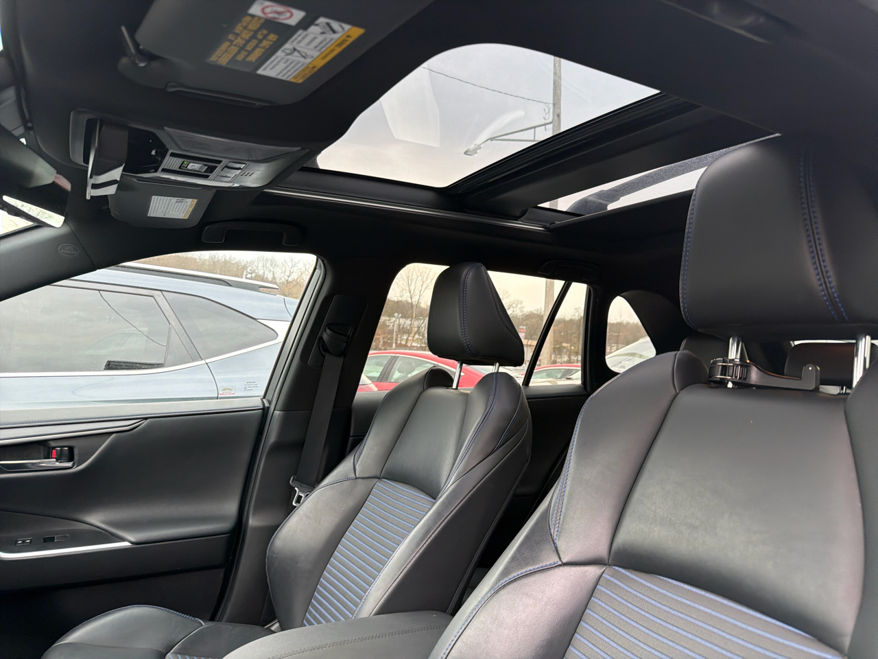 Toyota RAV4 Hybrid XSE AWD (Natl) 2020