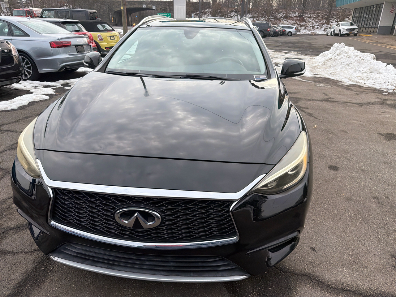 Infiniti QX30 Premium FWD 2017