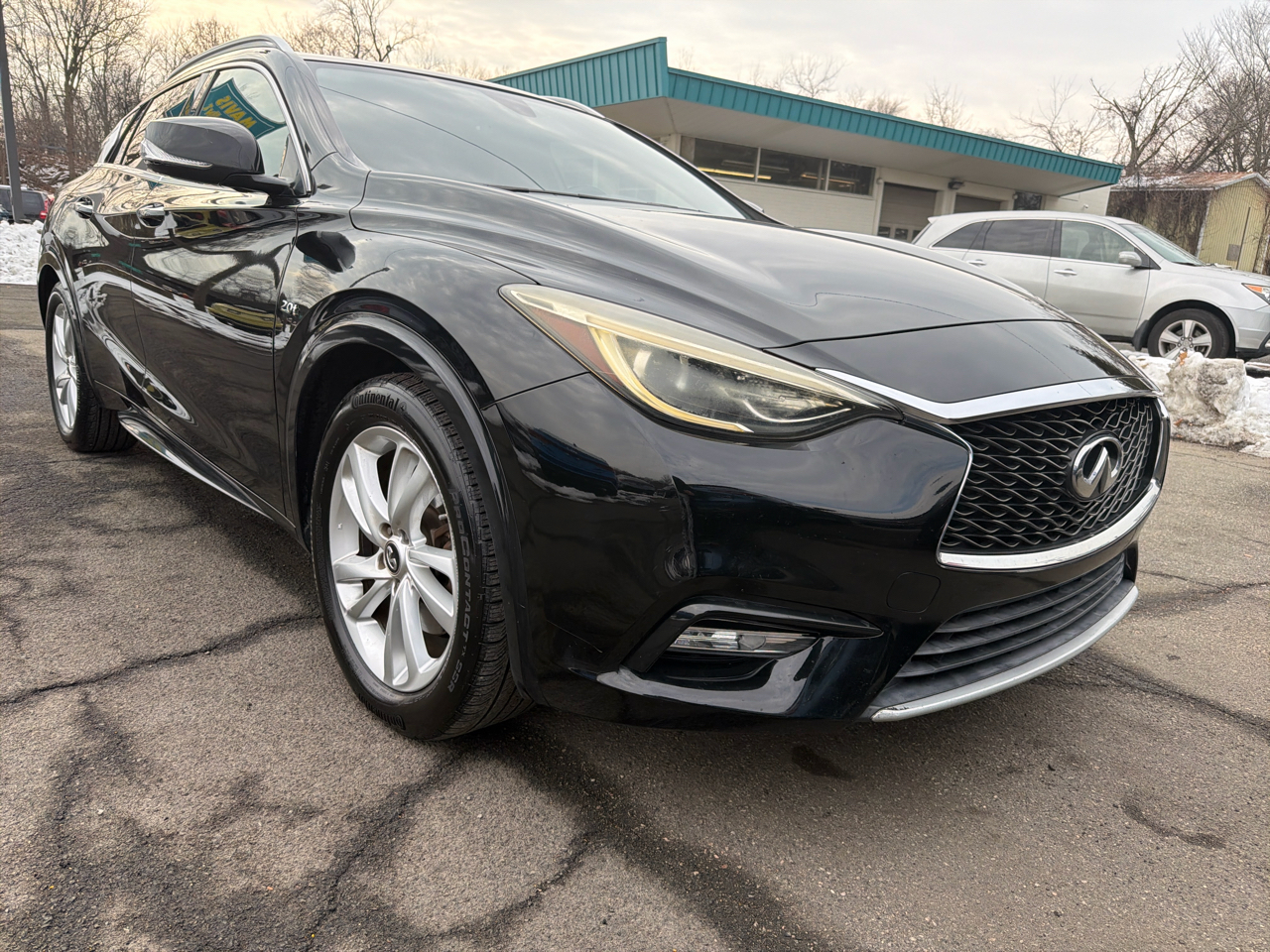 Infiniti QX30 Premium FWD 2017