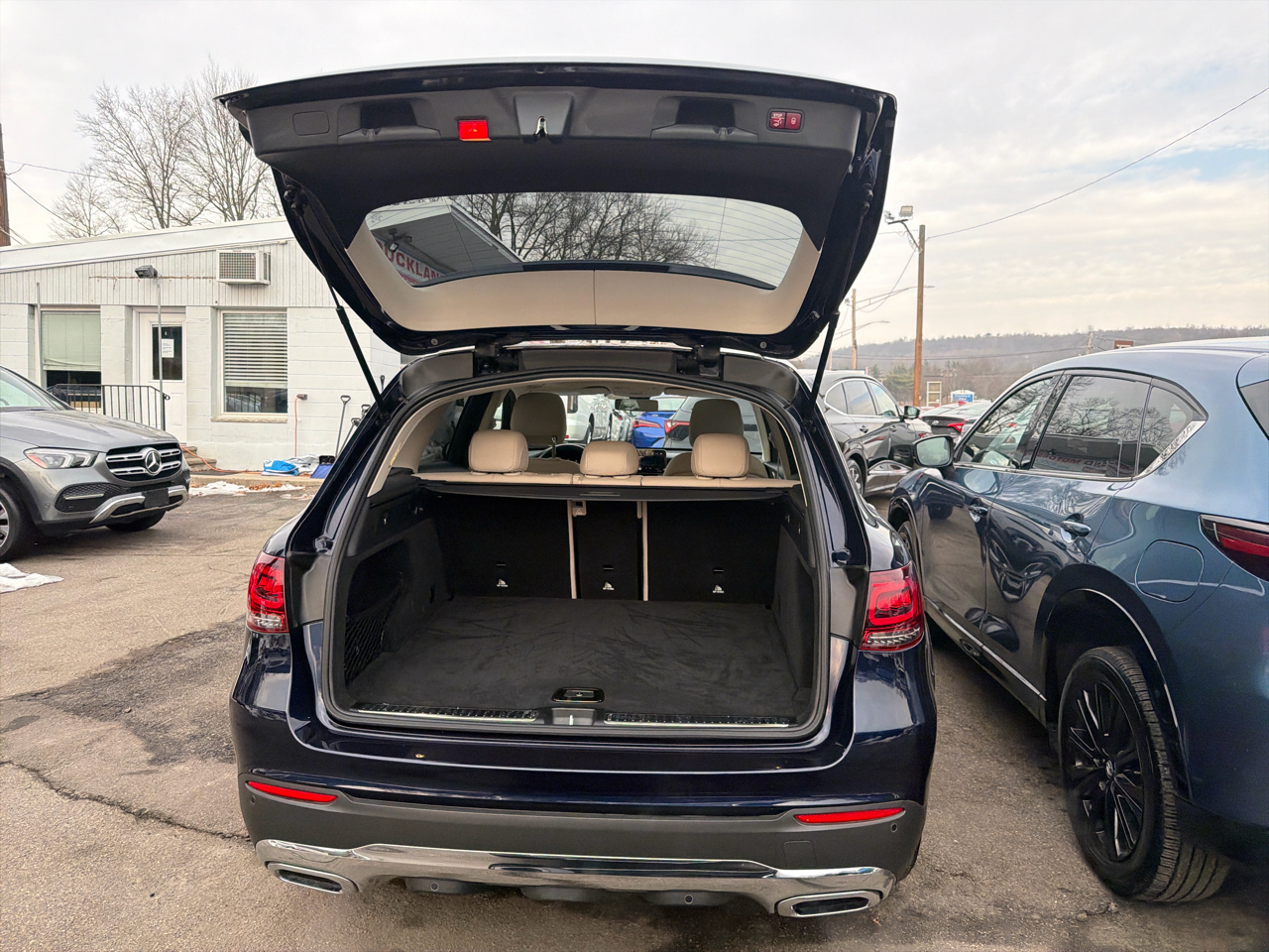 Mercedes-Benz GLC GLC 300 4MATIC SUV 2021