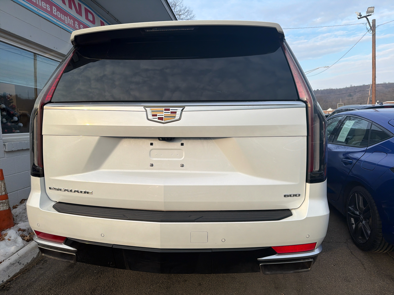 Cadillac Escalade 4WD 4dr Premium Luxury 2021
