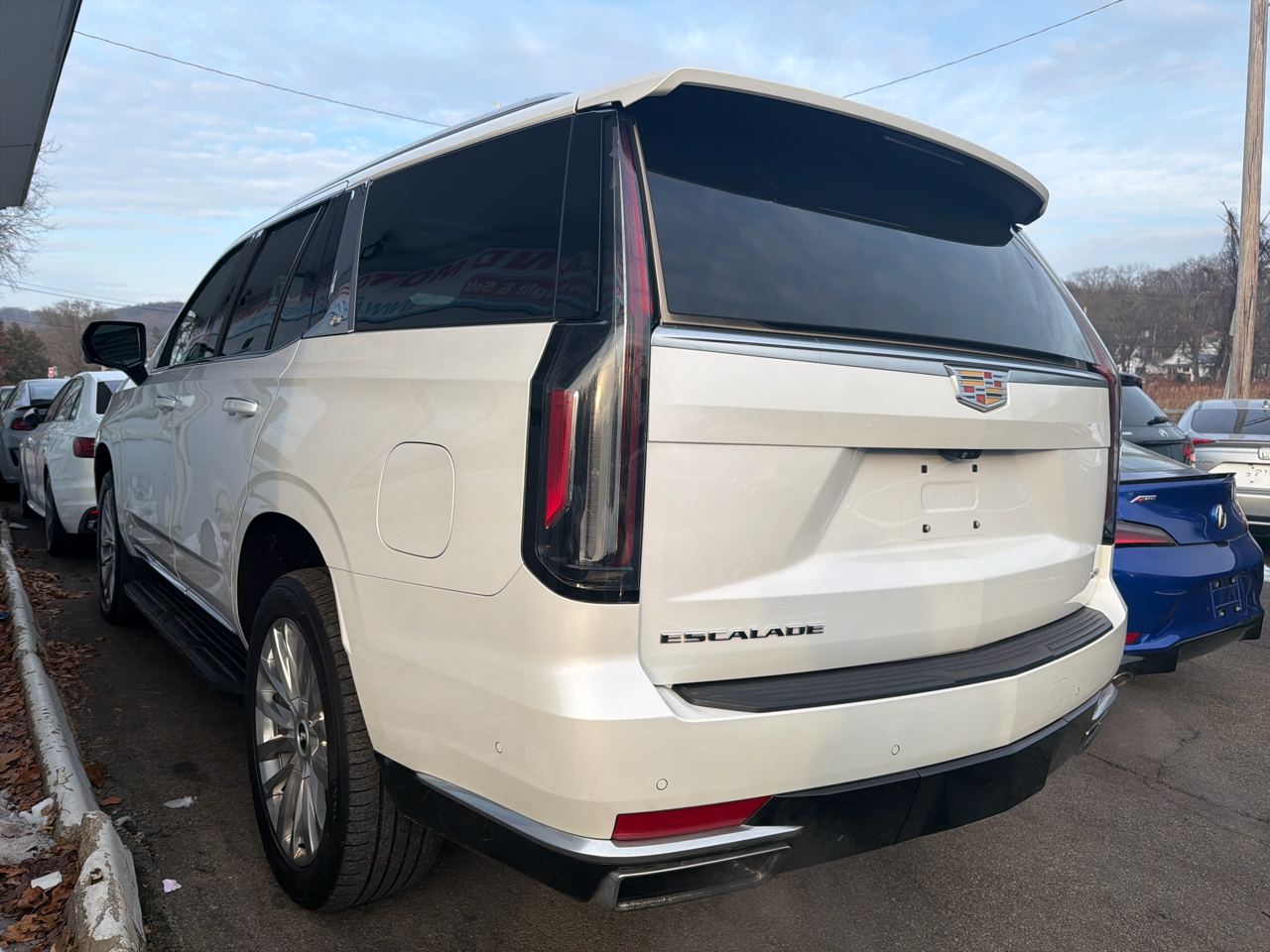 Cadillac Escalade 4WD 4dr Premium Luxury 2021