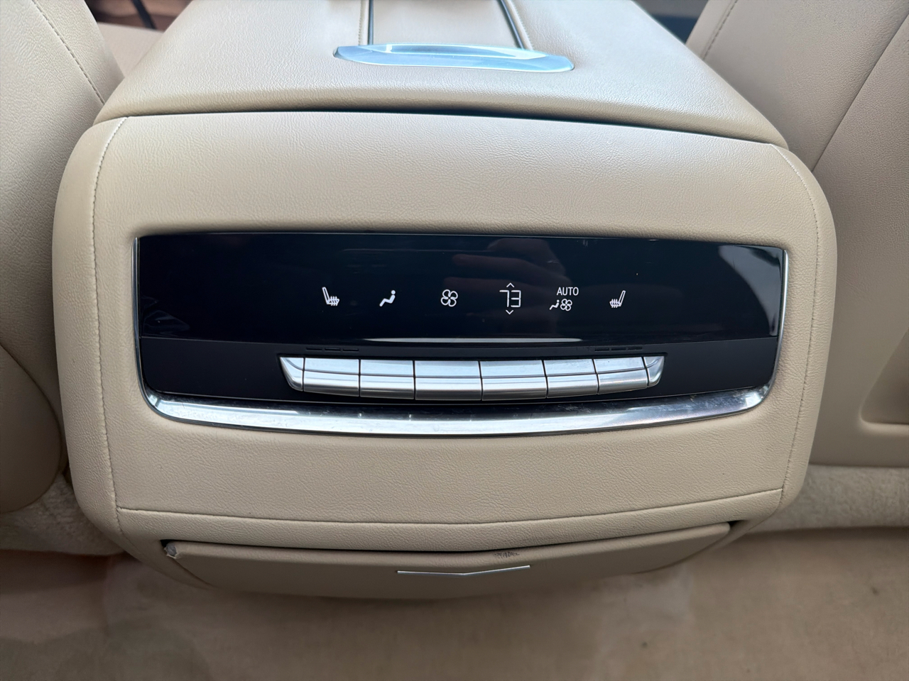 Cadillac Escalade 4WD 4dr Premium Luxury 2021