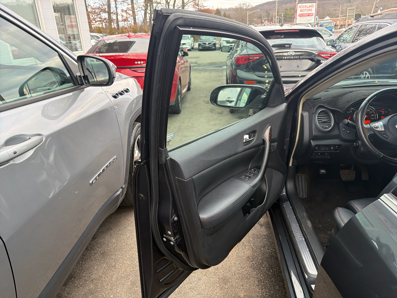 Nissan Maxima 4dr Sdn V6 CVT 3.5 SV w/Premium Pkg 2010