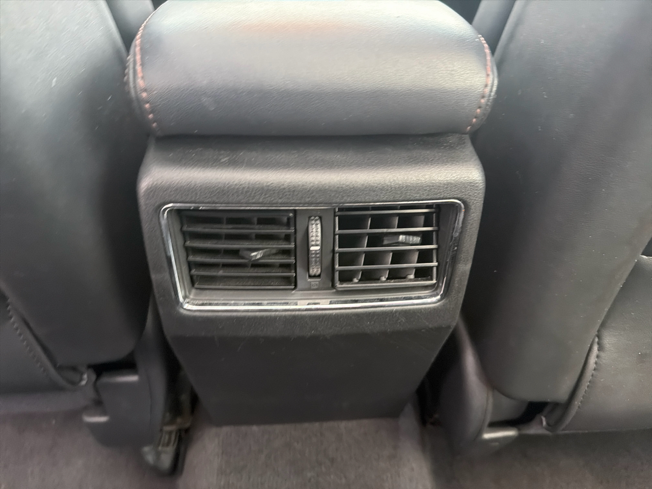 Nissan Maxima 4dr Sdn V6 CVT 3.5 SV w/Premium Pkg 2010