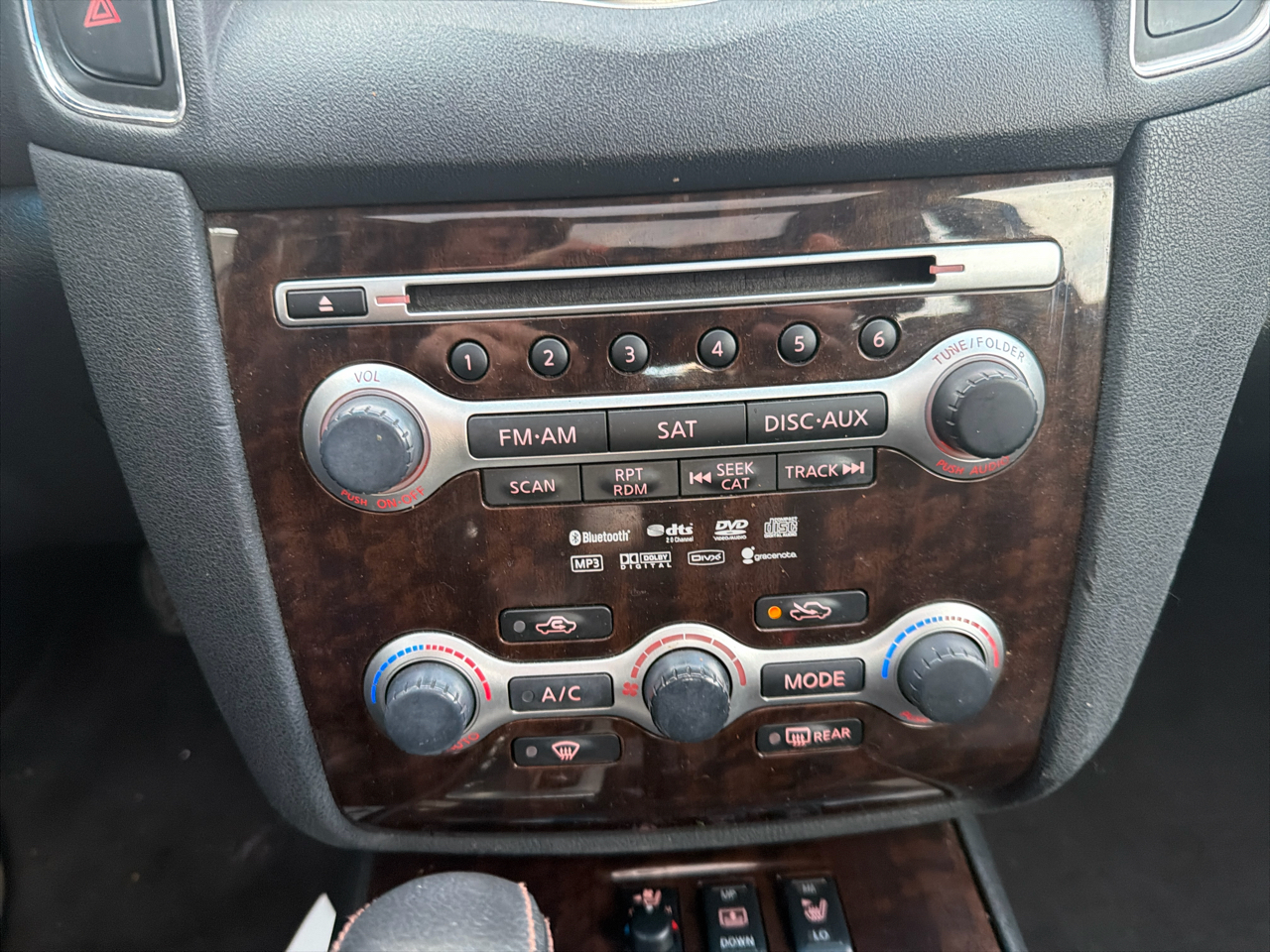 Nissan Maxima 4dr Sdn V6 CVT 3.5 SV w/Premium Pkg 2010