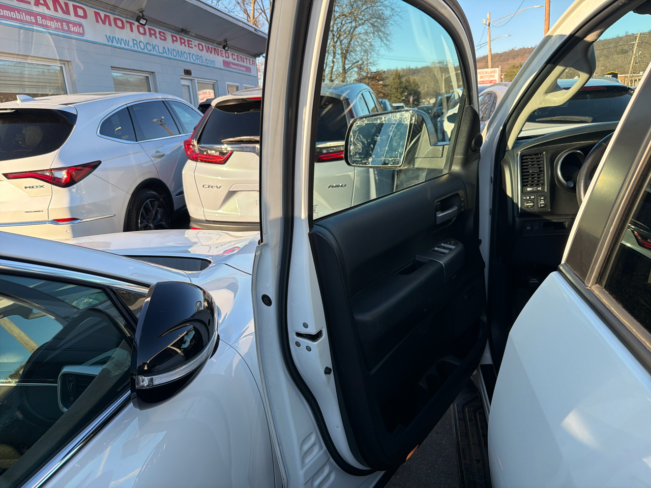 Toyota Sequoia Nightshade 4WD (Natl) 2021