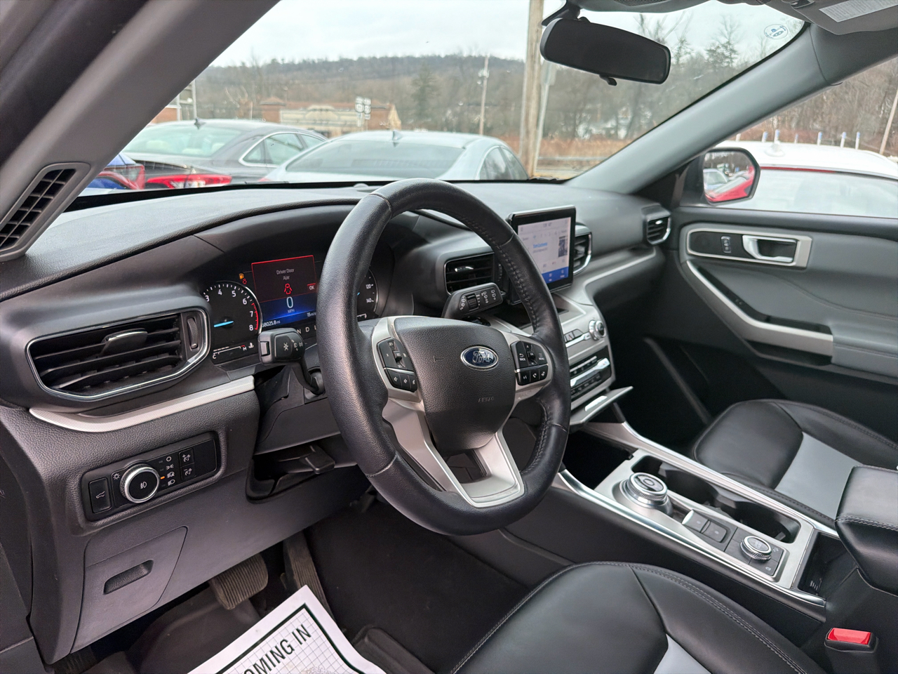 Ford Explorer XLT 2023