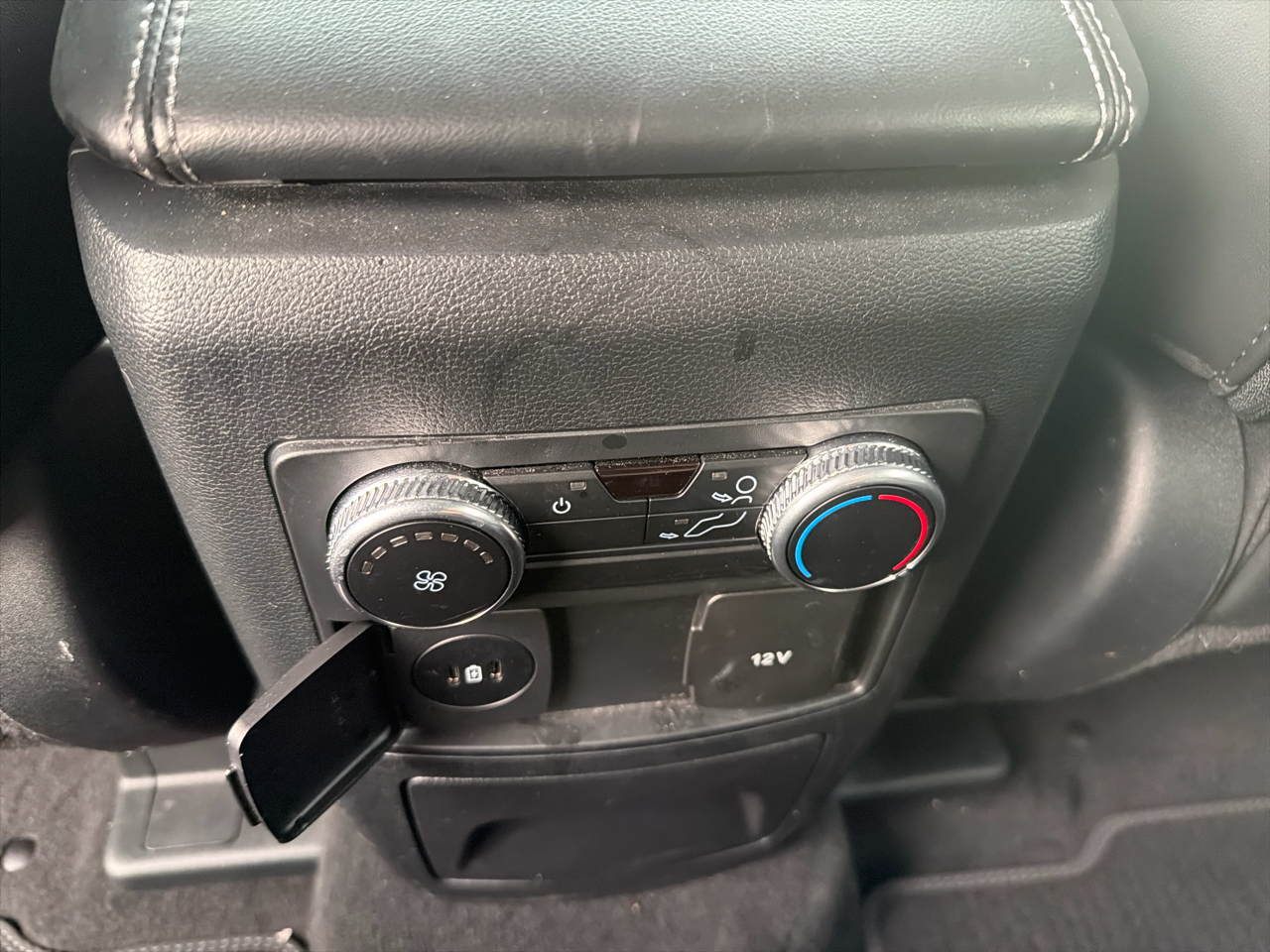 Ford Explorer XLT 2023