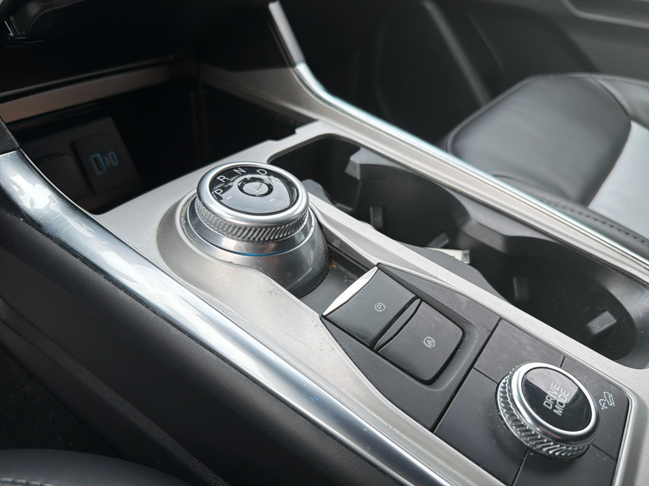 Ford Explorer XLT 2023