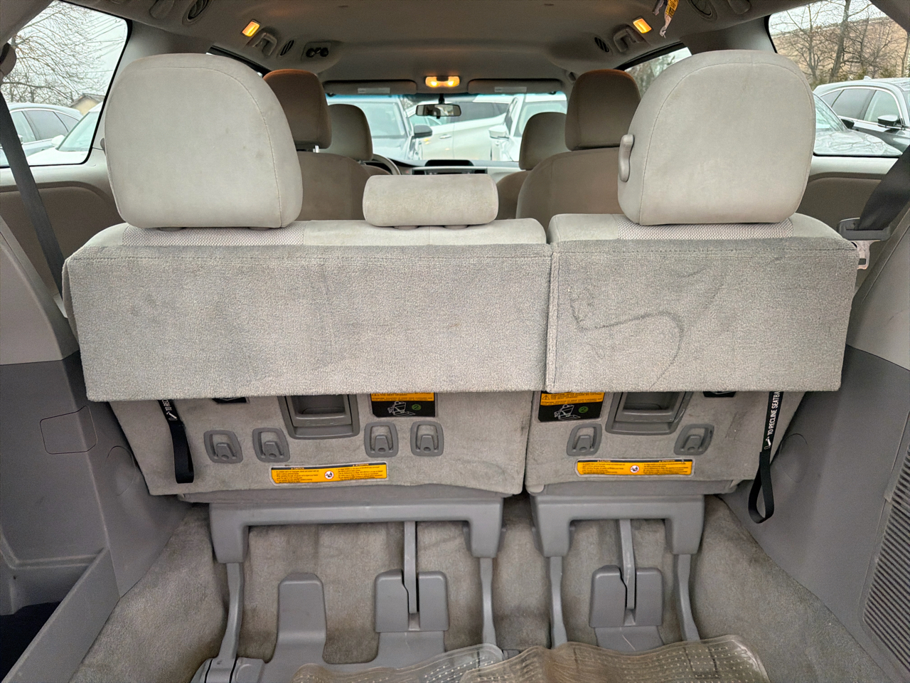 Toyota Sienna 5dr 7-Pass Van V6 L FWD (Natl) 2014