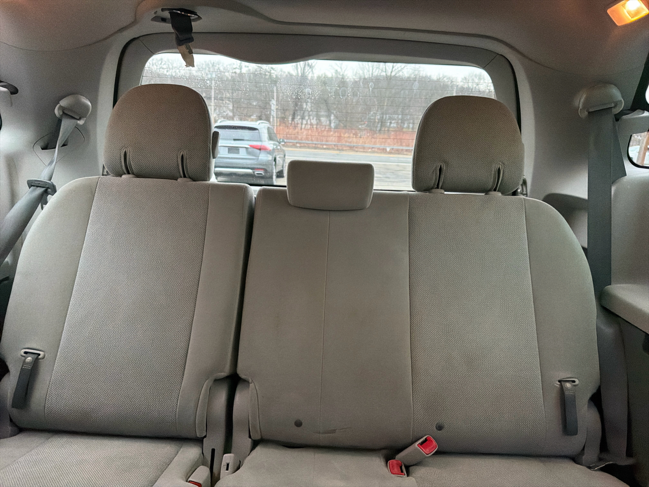 Toyota Sienna 5dr 7-Pass Van V6 L FWD (Natl) 2014