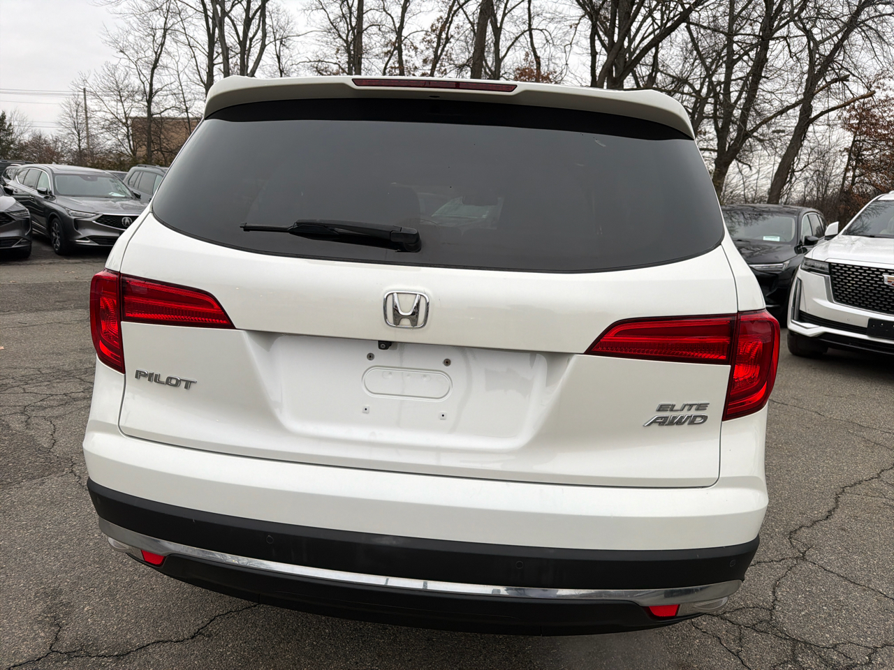 Honda Pilot AWD 4dr Elite w/RES & Navi 2016