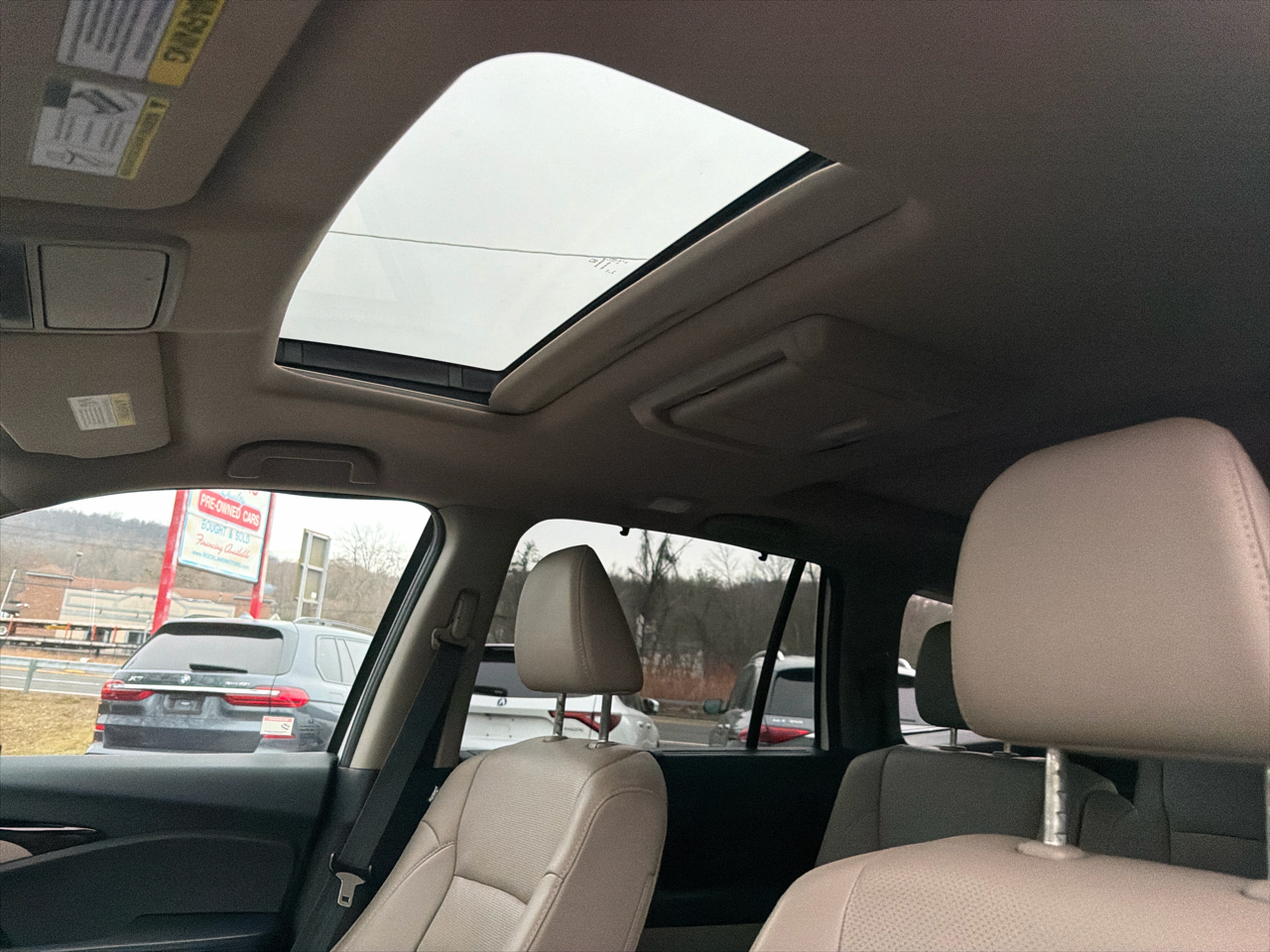 Honda Pilot AWD 4dr Elite w/RES & Navi 2016