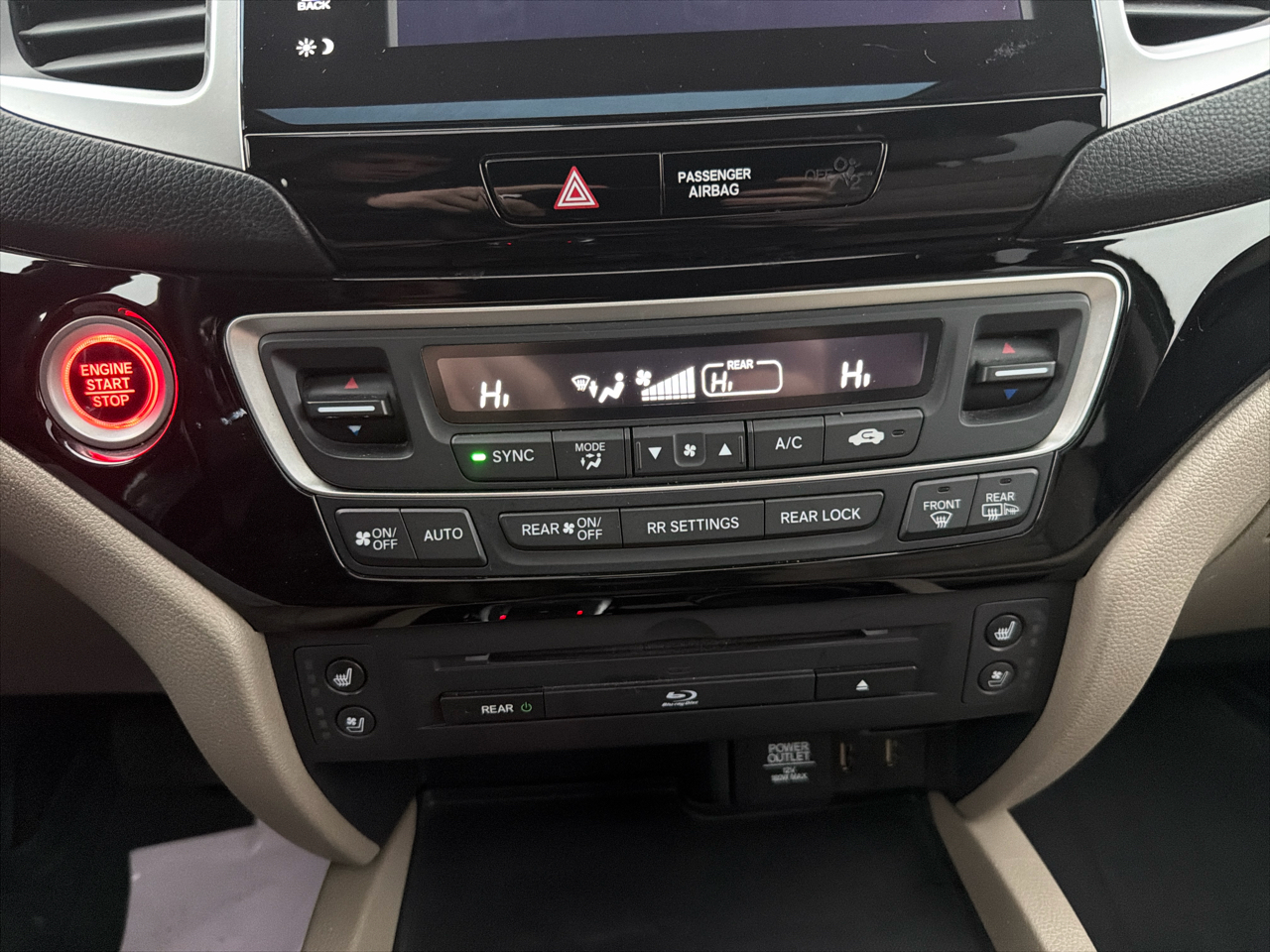 Honda Pilot AWD 4dr Elite w/RES & Navi 2016