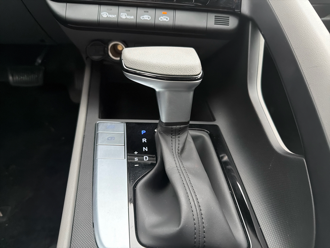 Hyundai Elantra SEL IVT 2024