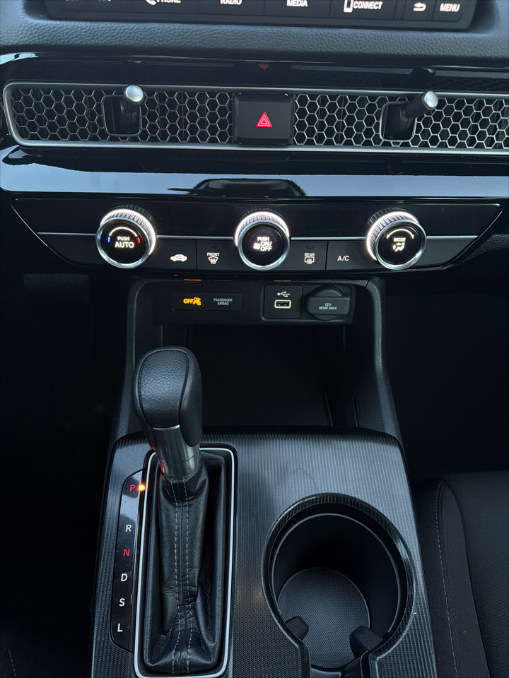 Honda Civic Hatchback LX CVT 2022