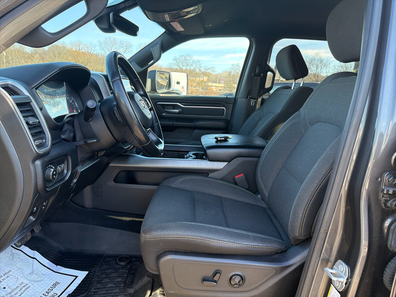 RAM 1500 Big Horn/Lone Star 4x4 Crew Cab 5'7" Box 2019