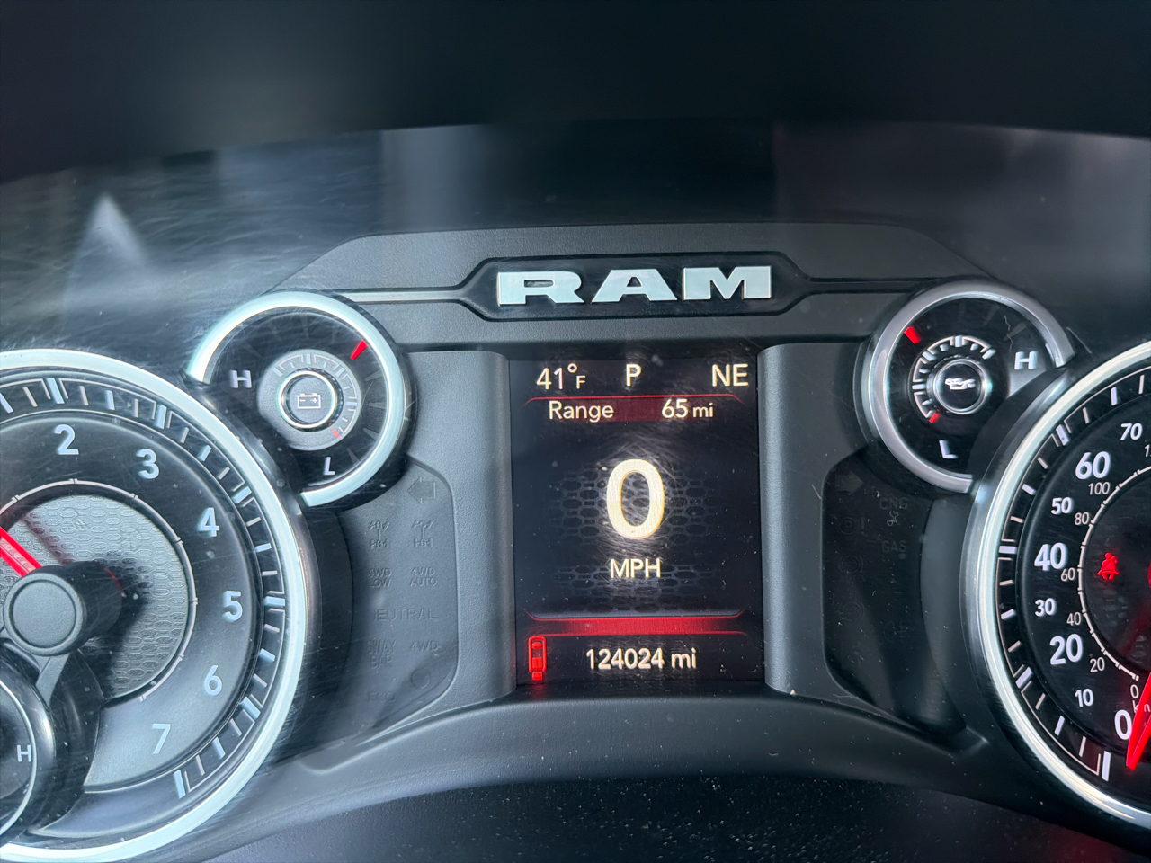 RAM 1500 Big Horn/Lone Star 4x4 Crew Cab 5'7" Box 2019