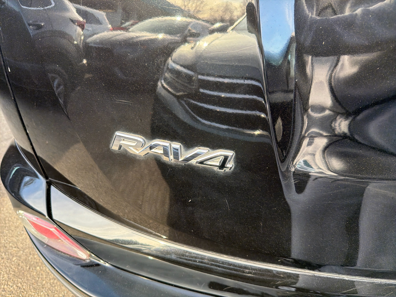 Toyota RAV4 Adventure FWD (Natl) 2018