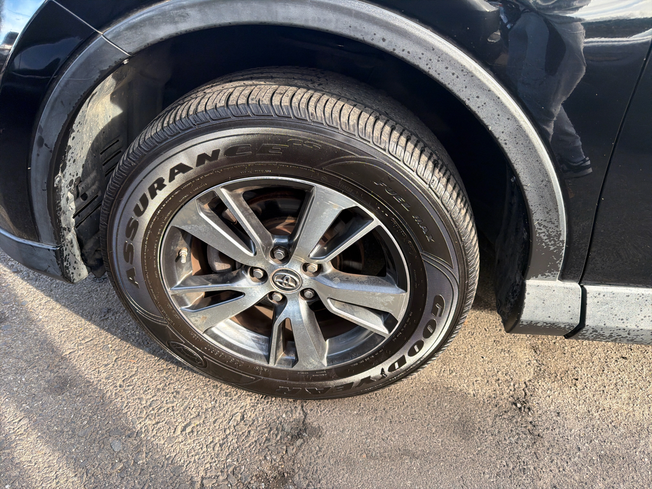 Toyota RAV4 Adventure FWD (Natl) 2018