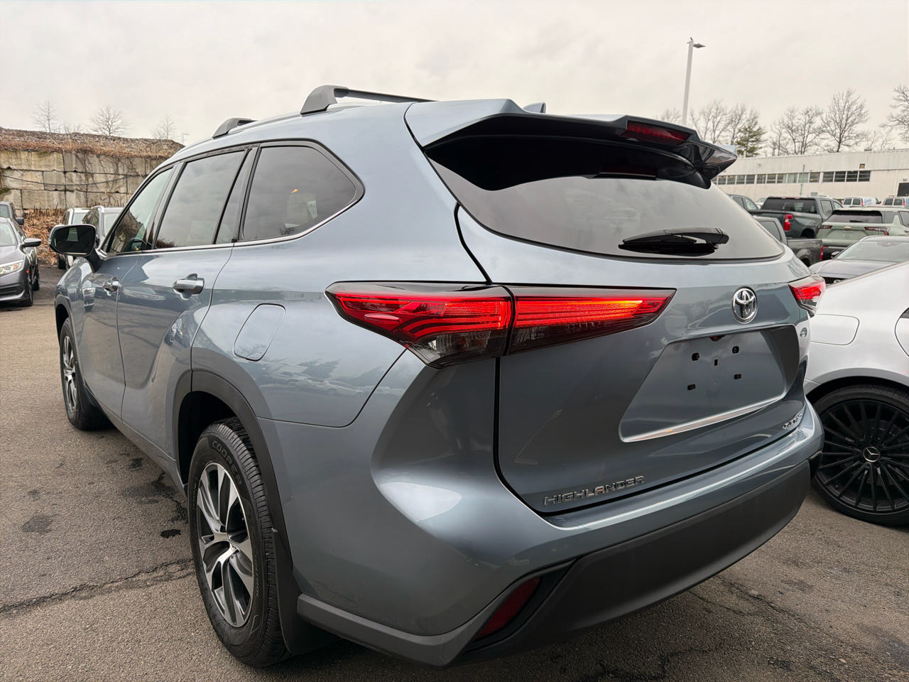 Toyota Highlander XLE AWD (Natl) 2022