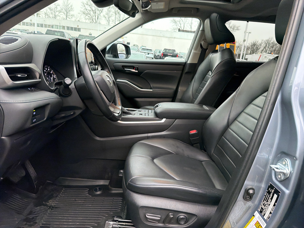 Toyota Highlander XLE AWD (Natl) 2022