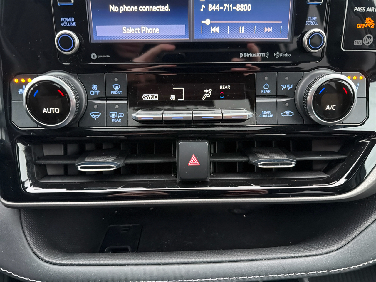 Toyota Highlander XLE AWD (Natl) 2022