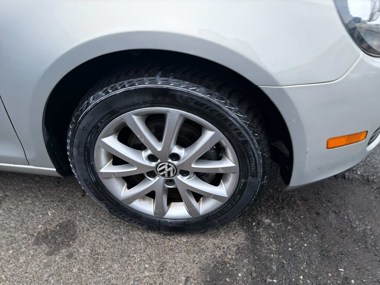 Volkswagen Jetta SportWagen 4dr Auto SE PZEV 2011