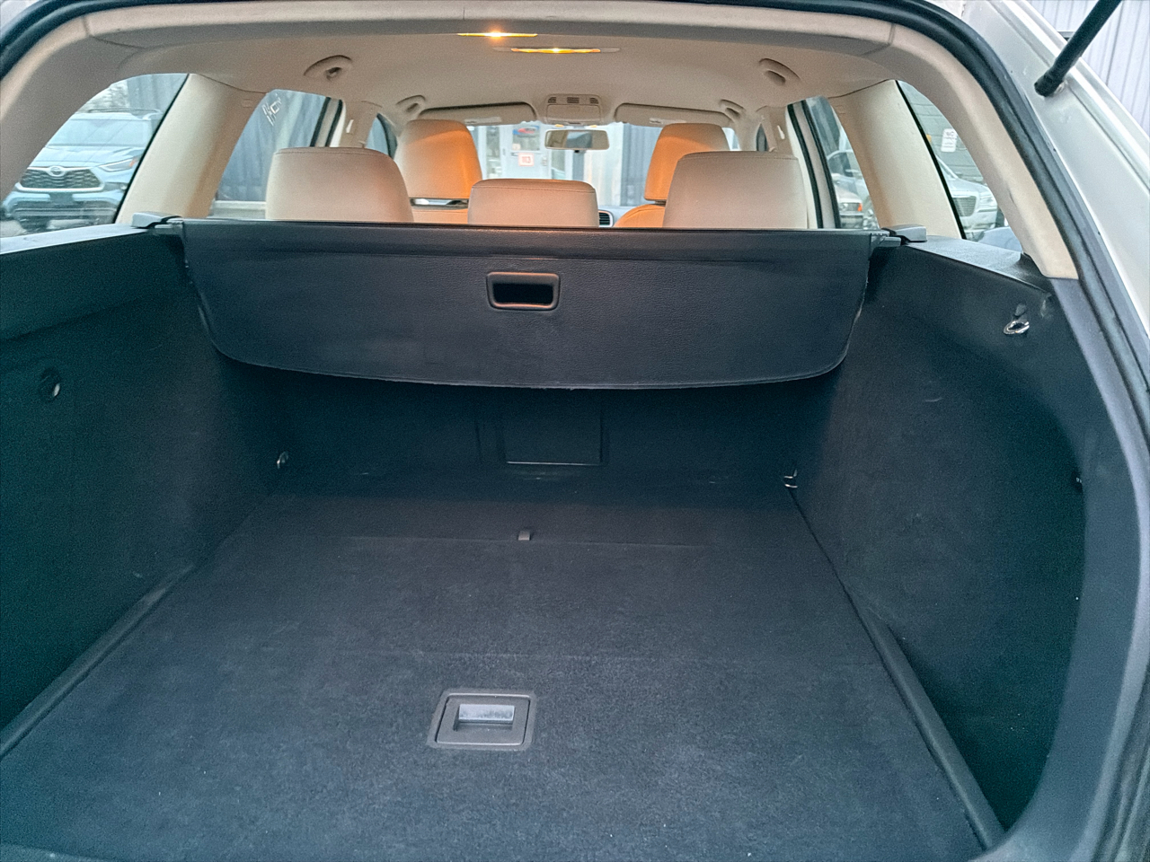 Volkswagen Jetta SportWagen 4dr Auto SE PZEV 2011