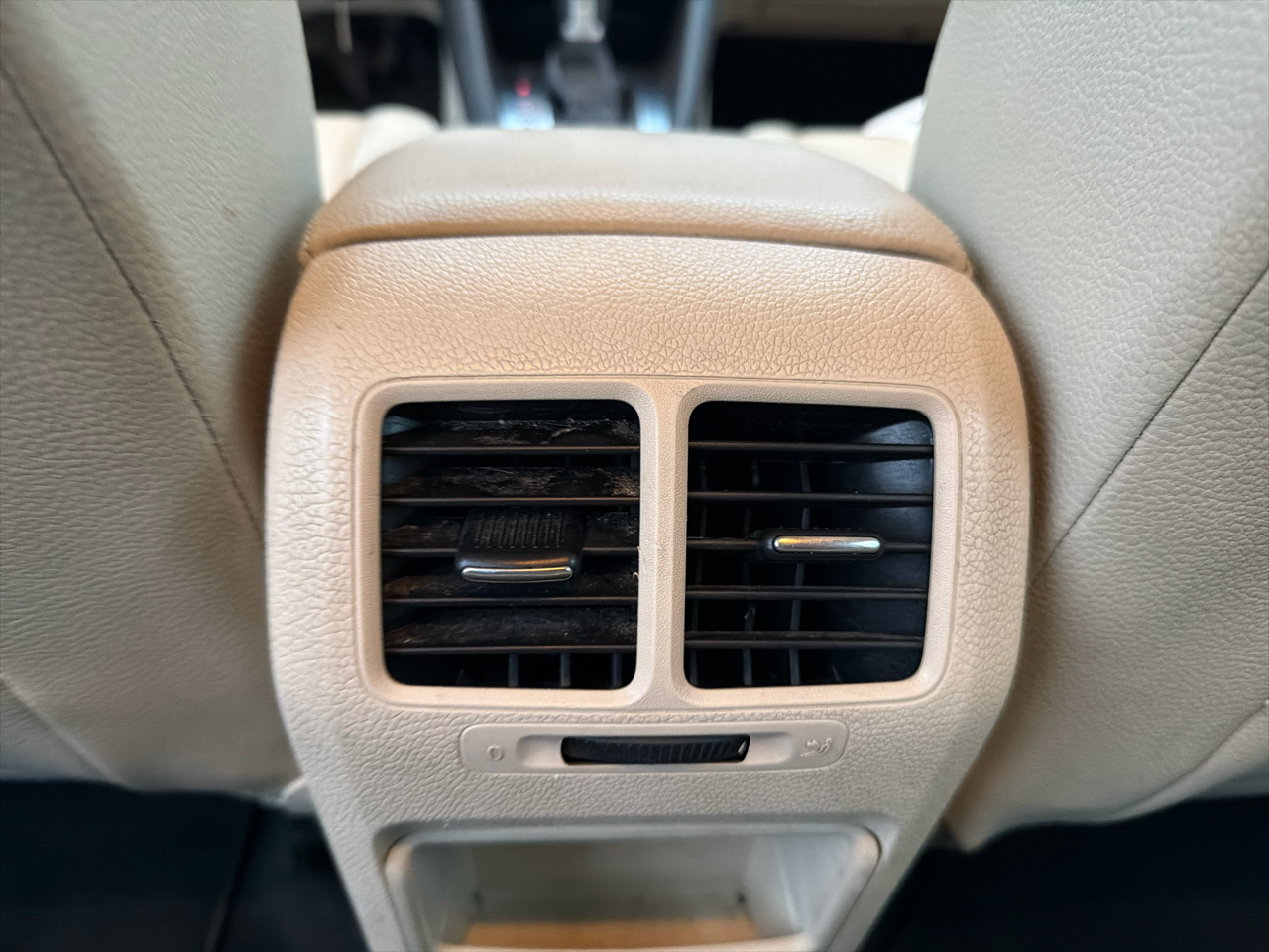 Volkswagen Jetta SportWagen 4dr Auto SE PZEV 2011