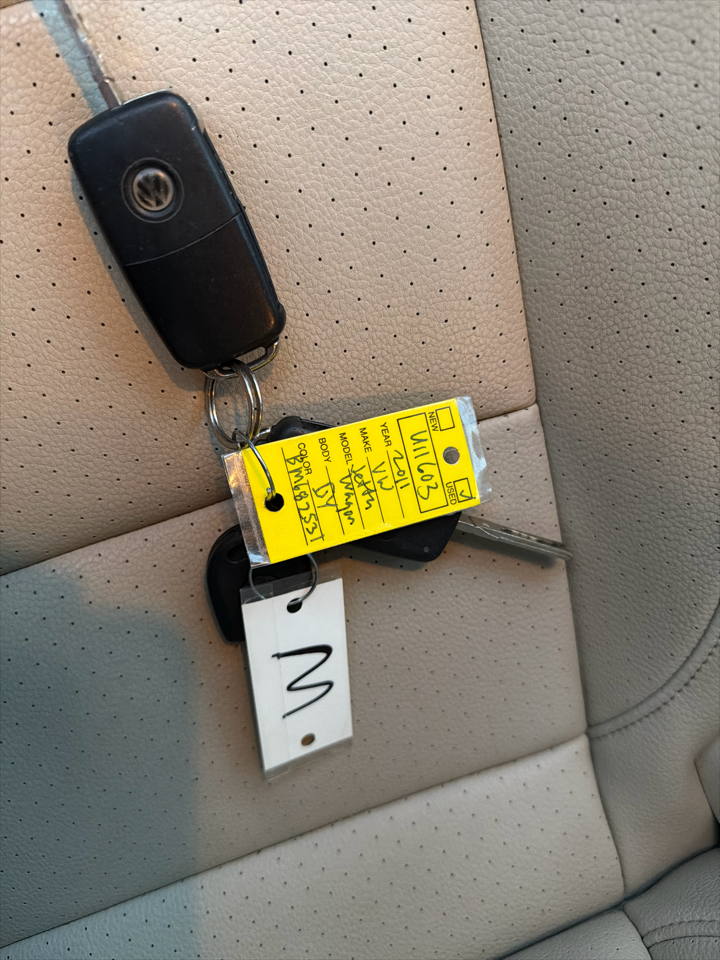 Volkswagen Jetta SportWagen 4dr Auto SE PZEV 2011