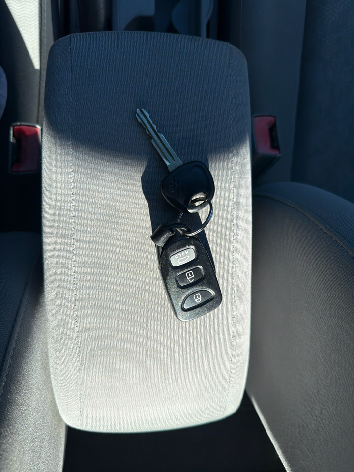 Hyundai Elantra 4dr Sdn Auto GLS PZEV 2010