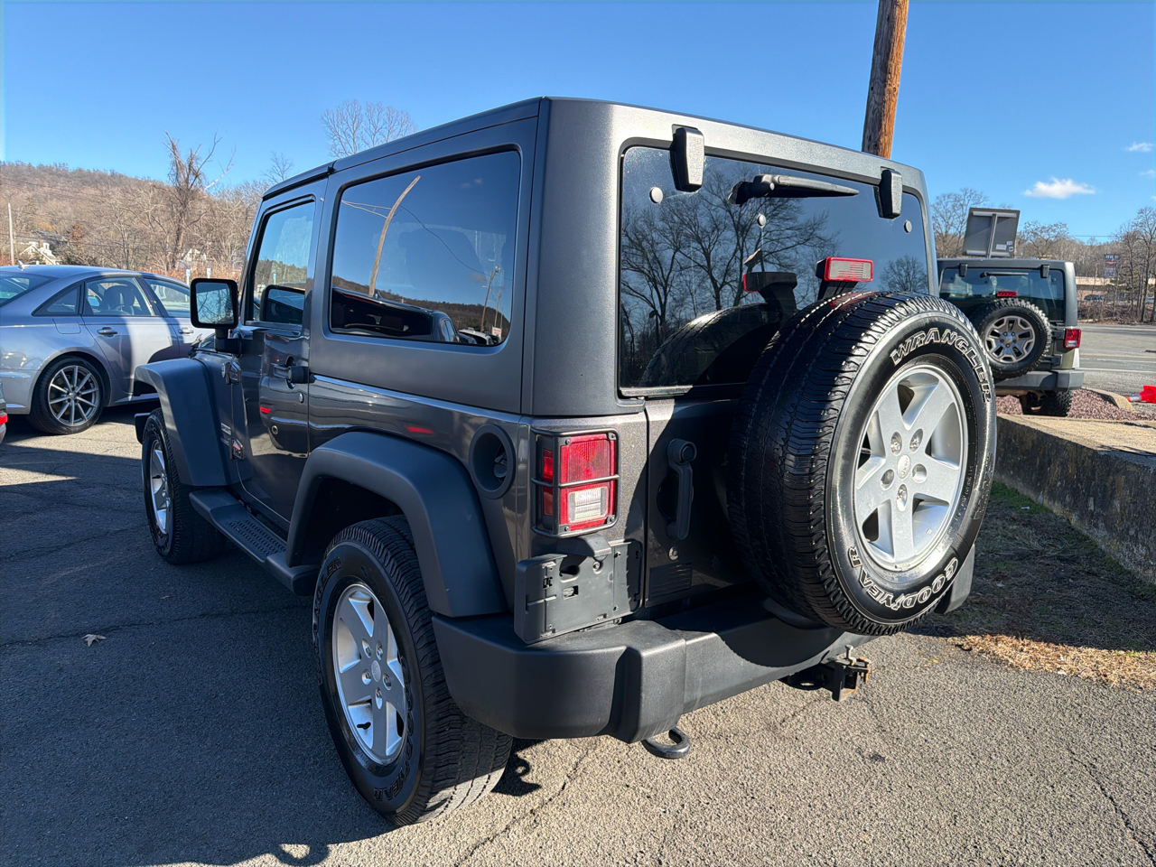 Jeep Wrangler 4WD 2dr Sport 2014