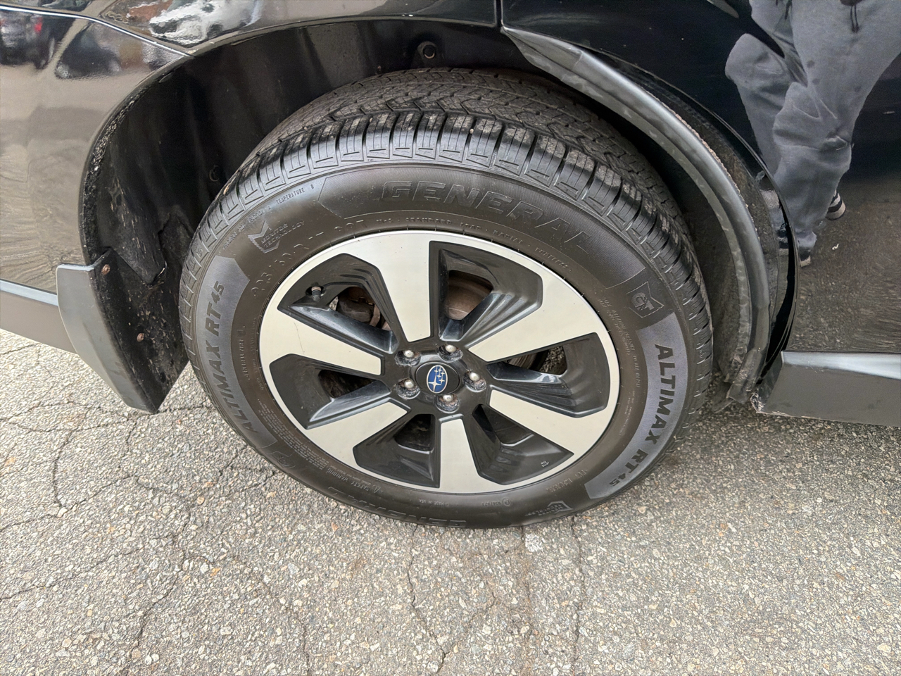 Subaru Forester 2.5i Limited CVT 2017