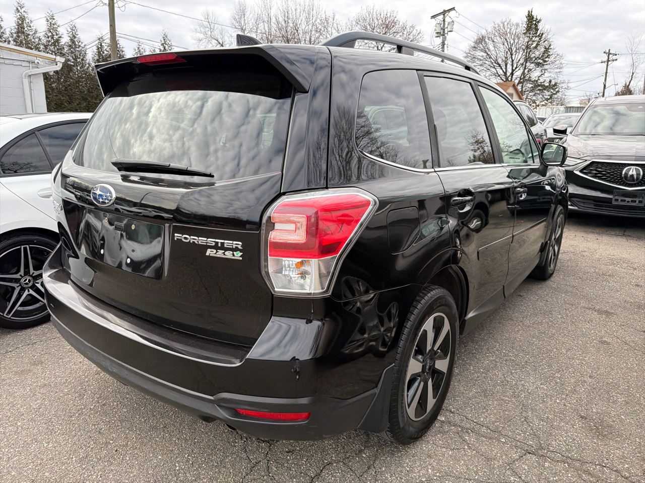 Subaru Forester 2.5i Limited CVT 2017