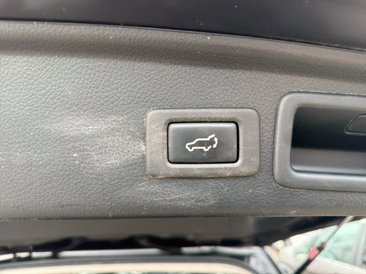 Subaru Forester 2.5i Limited CVT 2017