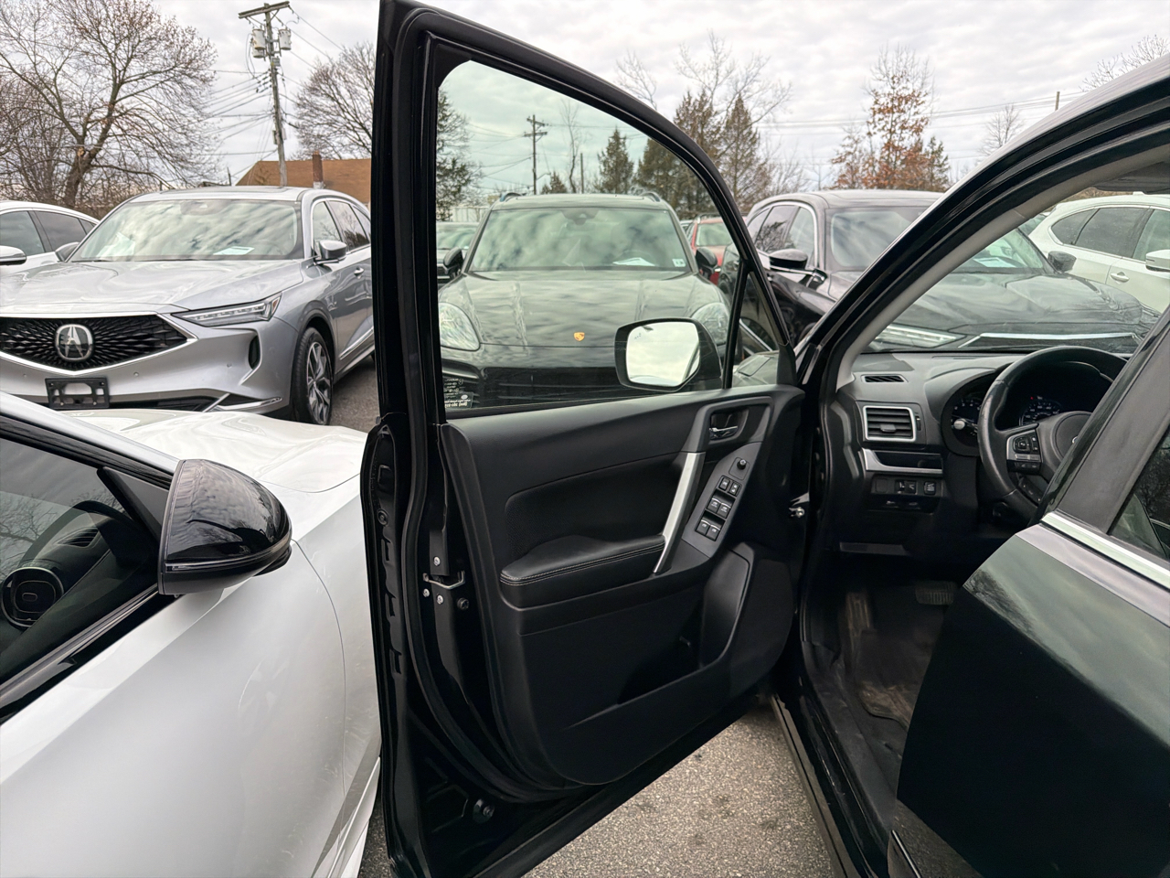 Subaru Forester 2.5i Limited CVT 2017