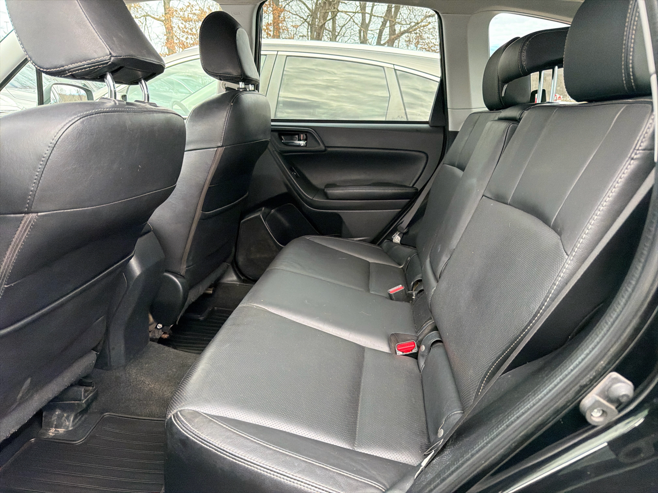 Subaru Forester 2.5i Limited CVT 2017