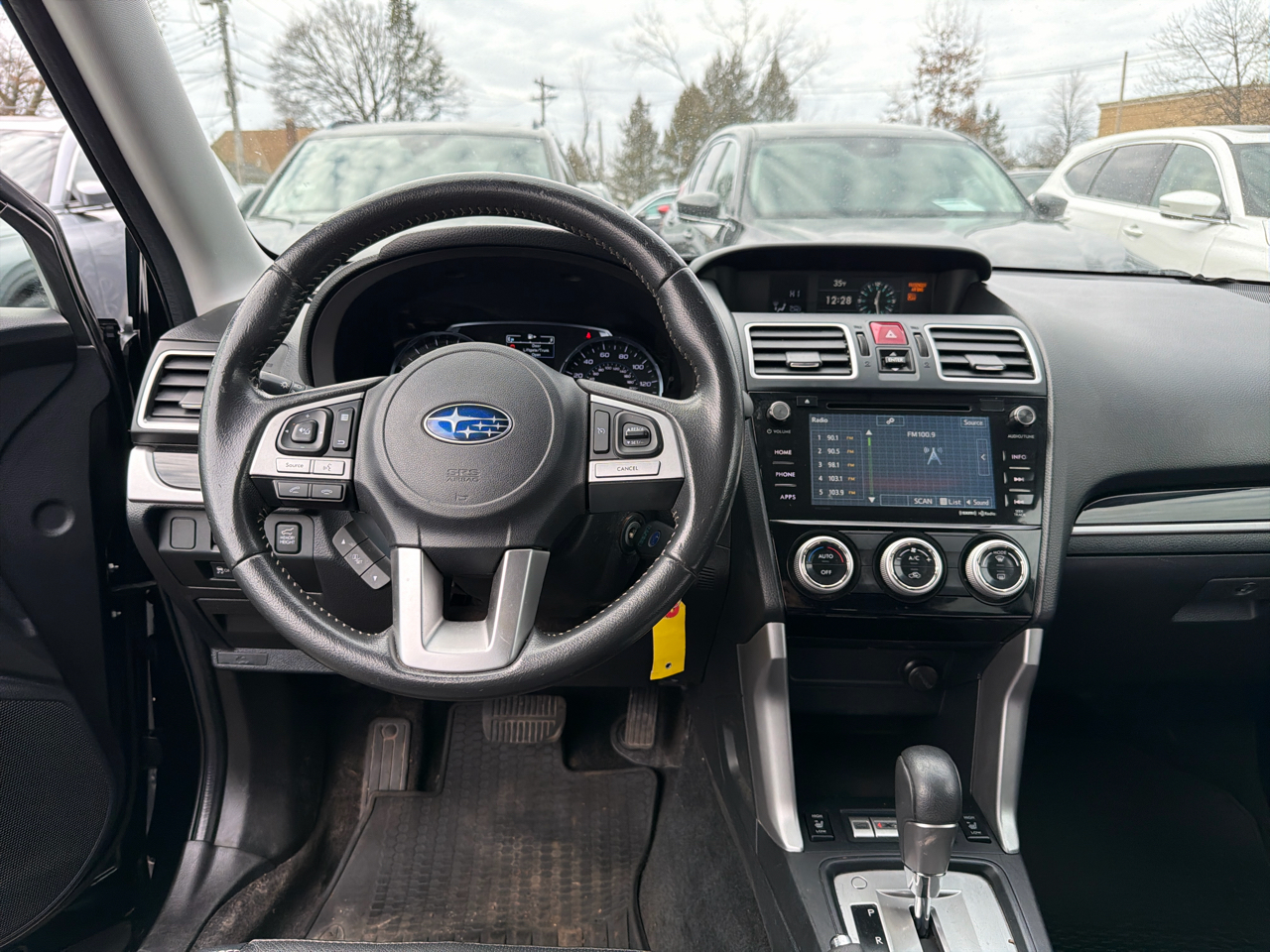 Subaru Forester 2.5i Limited CVT 2017
